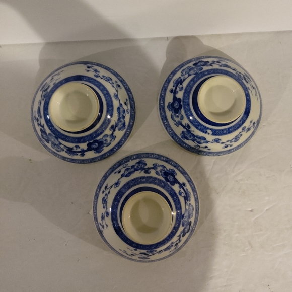 Japanese Porcelain Rice Bowl Vintage Blue & White , Floral....